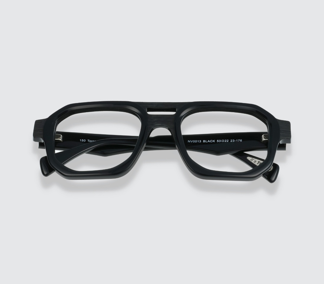 Noir Vous 13 Black
