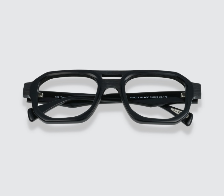 Noir Vous 13 Black