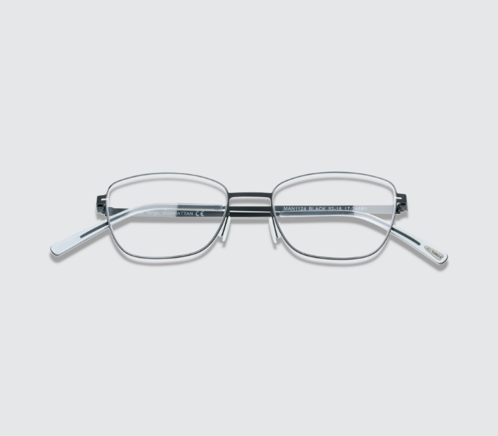 Manhattan 1124 Black